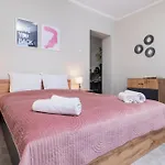 דירה Center *