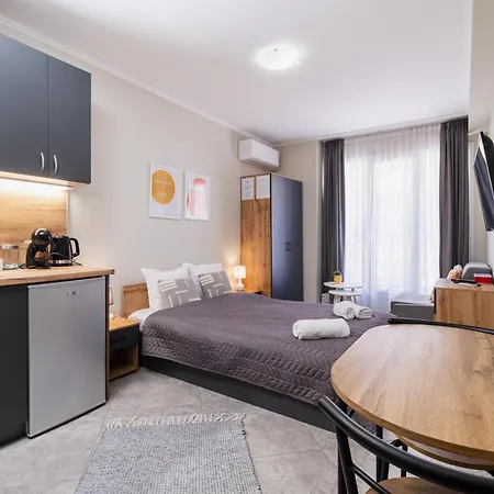 Center Apartment *